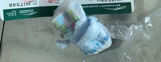 安檢機(jī)查獲打火機(jī)